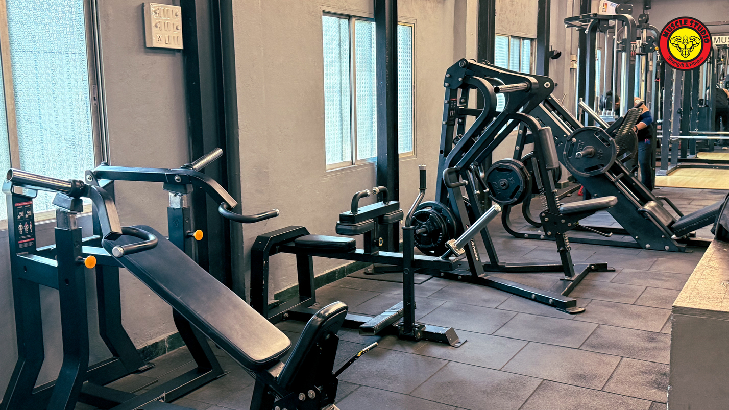 Gym equipment at Muscle Studio Vikhroli East